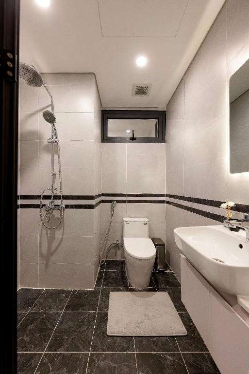 Classic One-Bedroom Apartment with King Bed