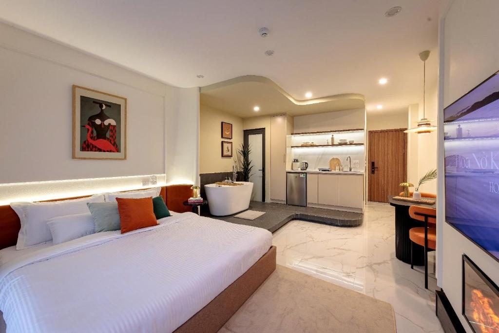 Classic One-Bedroom Apartment with King Bed
