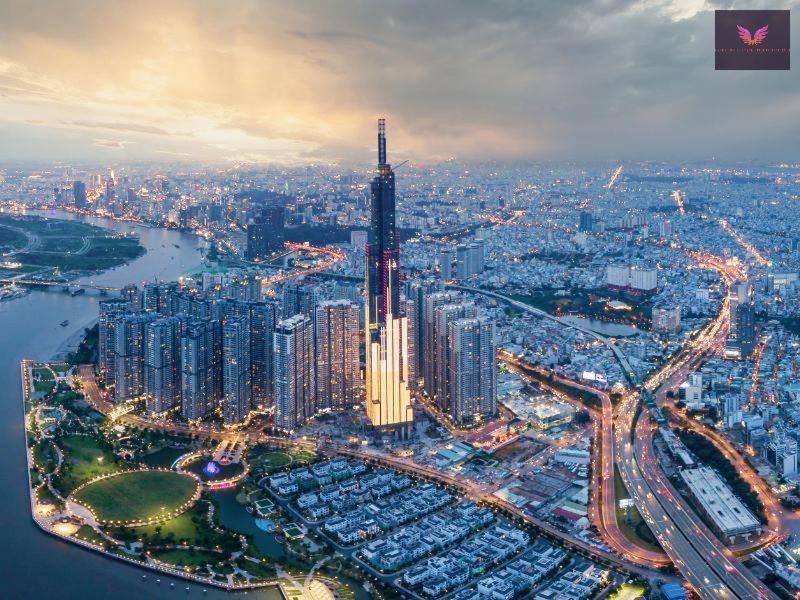 Landmark 81 Royal Heights Residence