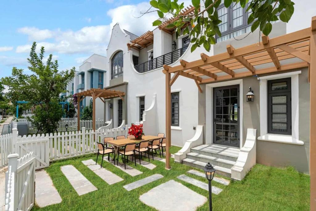 Golden Terra Villa