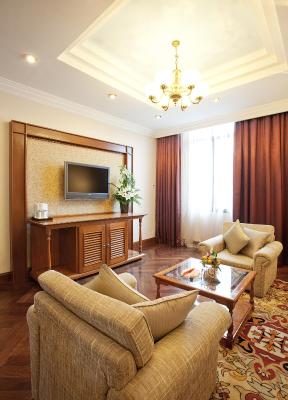 Suite Century