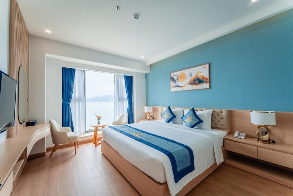 Canary Gold Hotel Quy Nhơn – Beachfront – Iconic Location