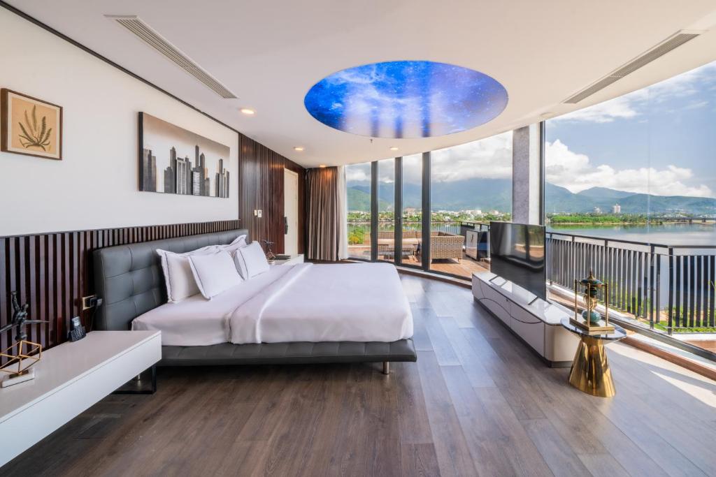 Cami Riverside Resort Da Nang