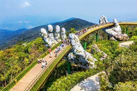 Đà Nẵng – Huế – Động Phong Nha – KDL Bà Nà – Cầu Vàng – Hội An