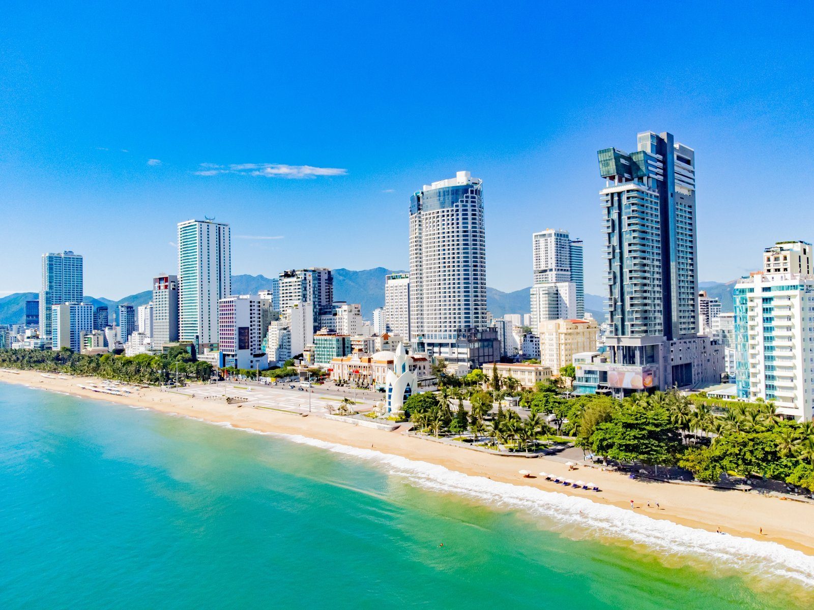 Nha Trang – Thác Yang Bay – Vui Chơi Vinwonders & Buffet Trưa Tắm Bùn