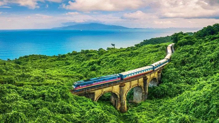 Xe Lửa Miền Trung 5N4Đ: HCM – Đà Nẵng – Hội An – Huế