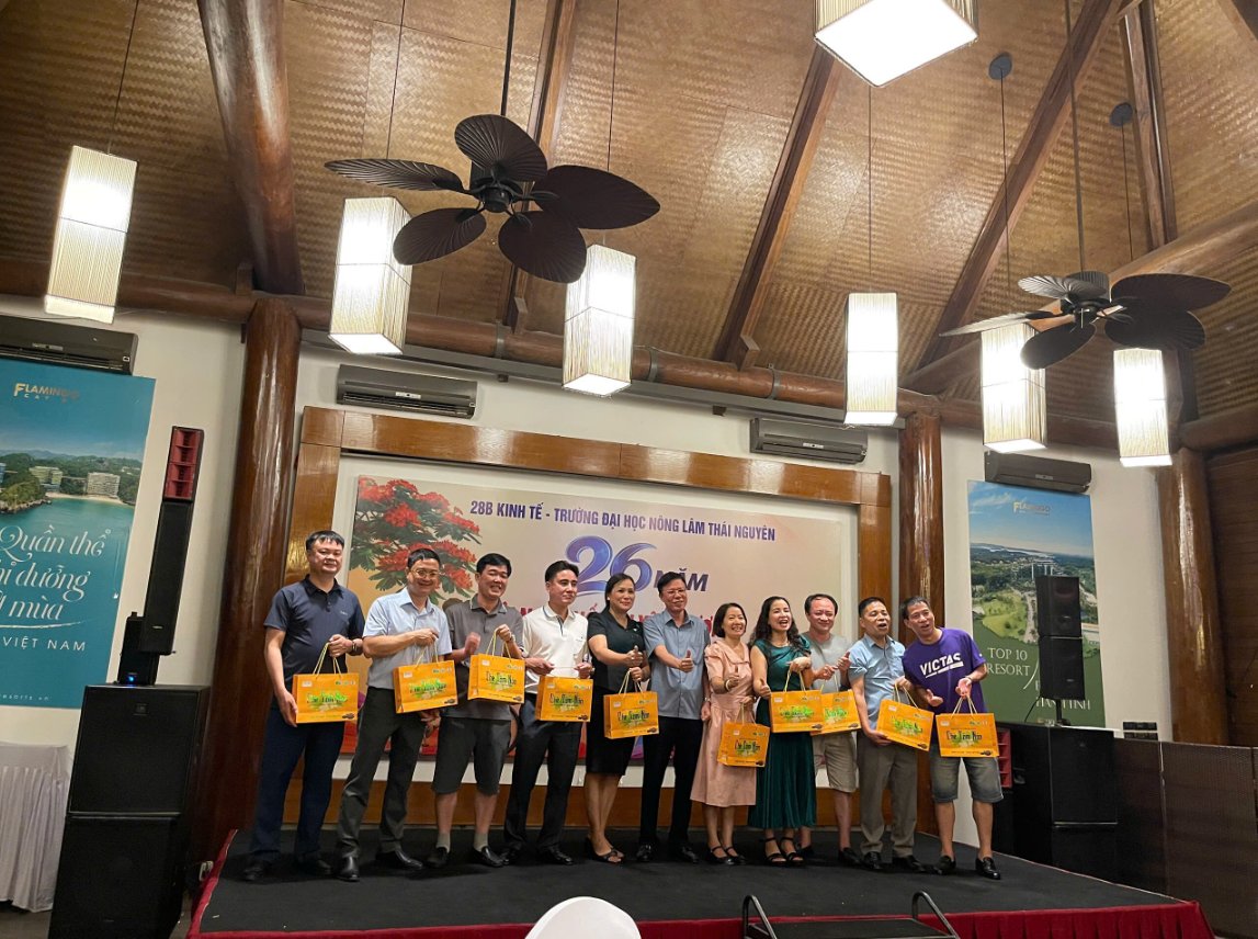 Đông Bắc Á — Họp lớp — ảnh 3
