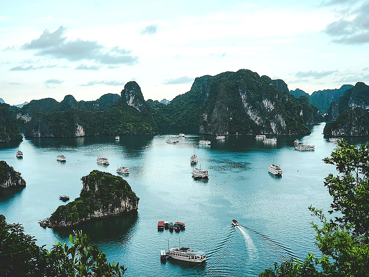 Tour thiết kế